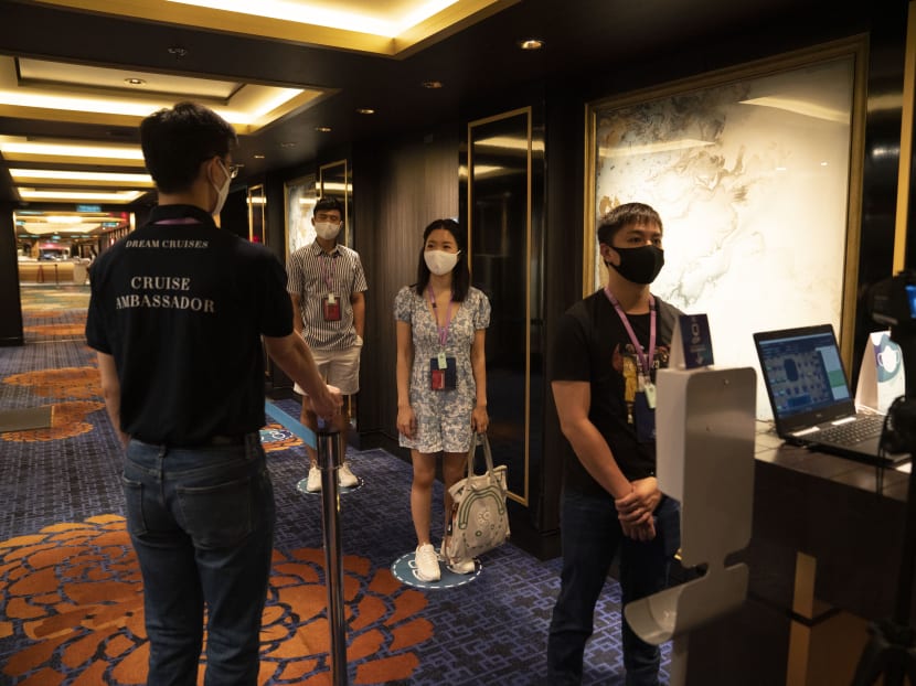 Guests on board World Dream have to observe social distancing.