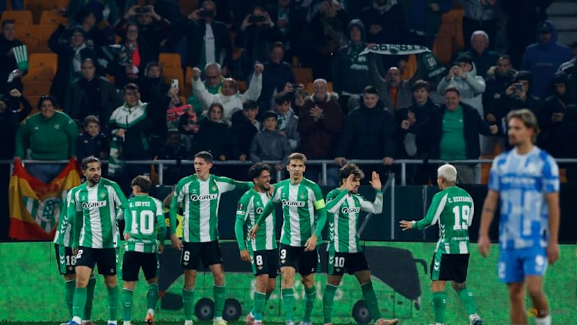 Lyon thump Maccabi Tel Aviv to go top, Forest keep on winning