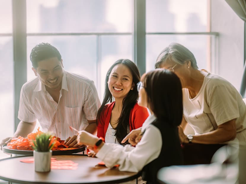 Red flag or normal behaviour? How social media is making your relationships seem worse than they are