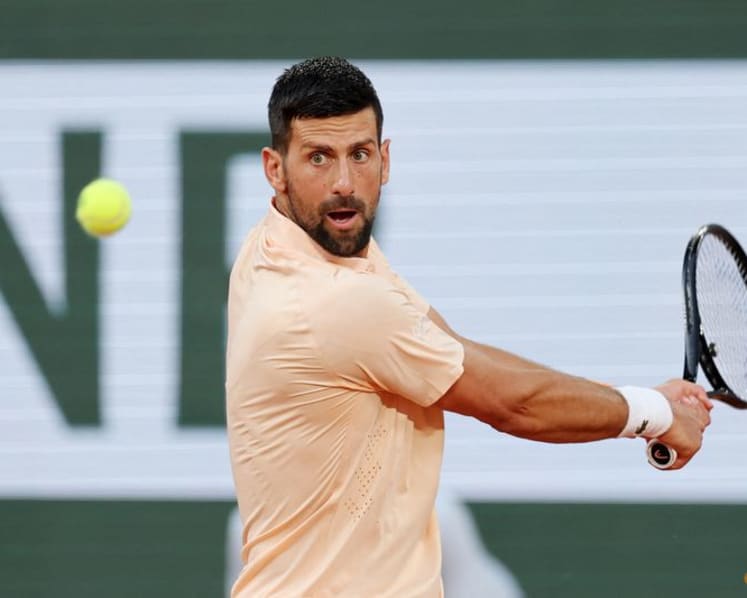 Djokovic, Zverev off to winning starts at French Open but Fritz out