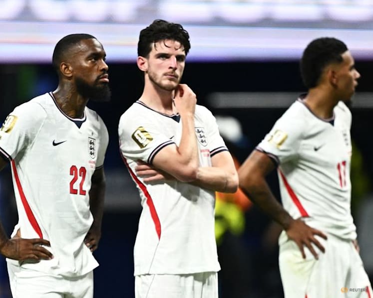 England's bid to hang on blown apart by Argentina masterclass