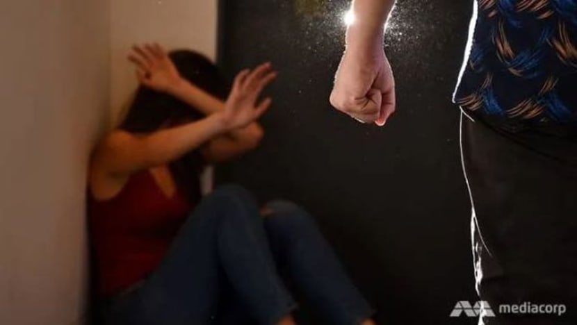 AWARE kritik kiasan PAP sebagai 'tidak sensitif' terhadap mangsa keganasan rumahtangga AWARE kritik kiasan PAP sebagai 'tidak sensitif' terhadap mangsa keganasan rumahtangga