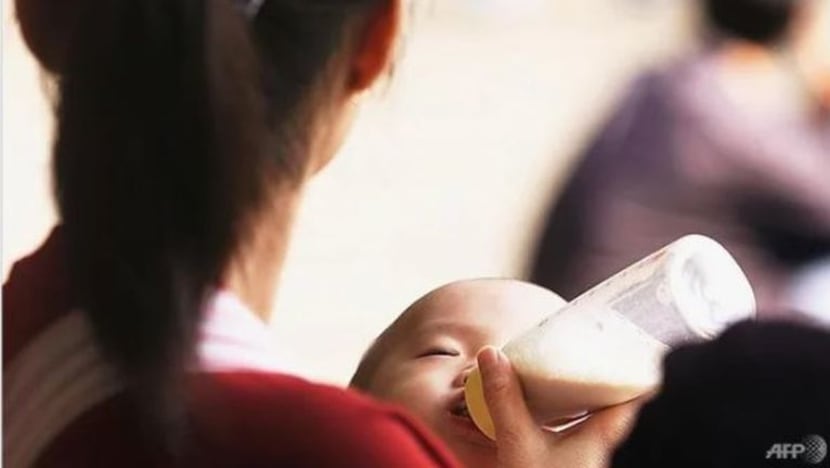 Bolehkah bayi minum air putih? Asalkan ...