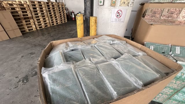 香港海关破获运往马国电路板走私案 市值逾1200万