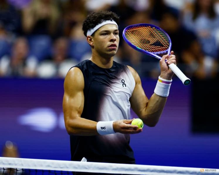 Shelton stops Tsitsipas, sets up Alcaraz showdown at US Open