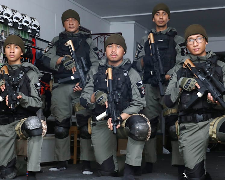 This father turned his HDB corridor into a 'tactical training' play area for his children