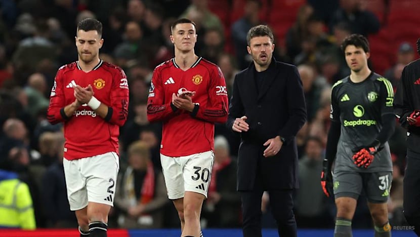 Leeds grab 2-1 win over Manchester United as Martinez sees red