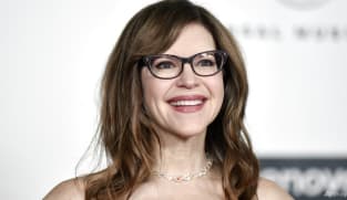 Grammy Award-winner Lisa Loeb and fellow Brown University alumni musicalise 2020