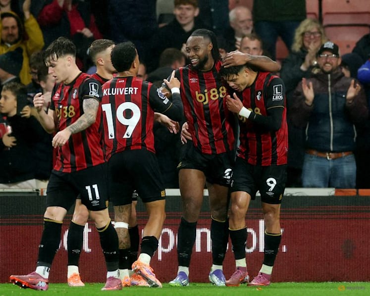 Semenyo and Kluivert stunners send Bournemouth second