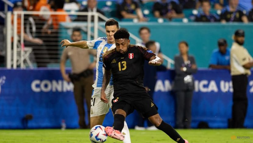 Argentina's Carboni to have surgery after cruciate ligament injury