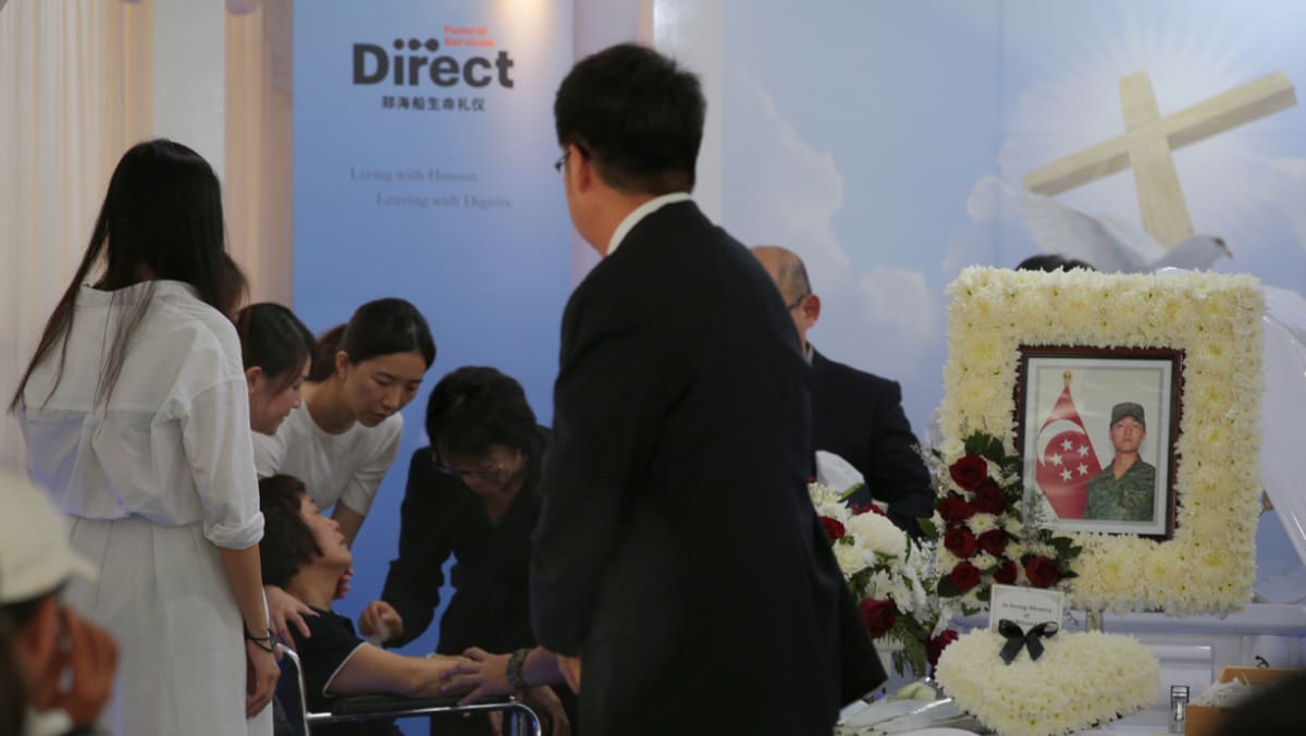 Family grieves as hundreds show up to bid goodbye to soldier killed in ...