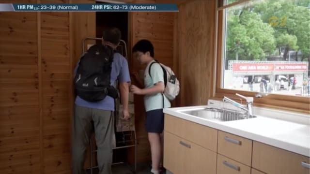 运动员住宿持续引议 组委会开放示范单位参观