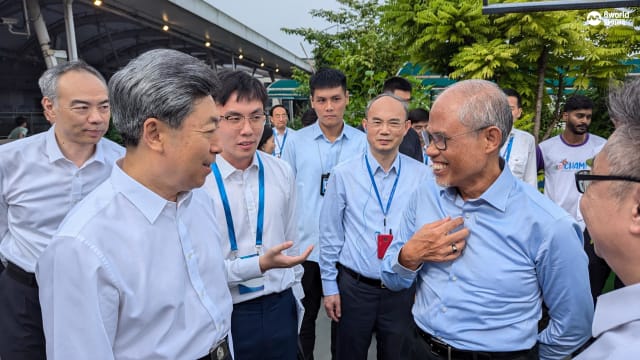 中国40多人代表团参观我国博物馆和邻里社区 了解我国发展史和设计