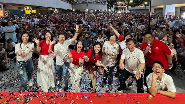 逾2000人“回到老地方”百胜楼　热唱新谣3小时