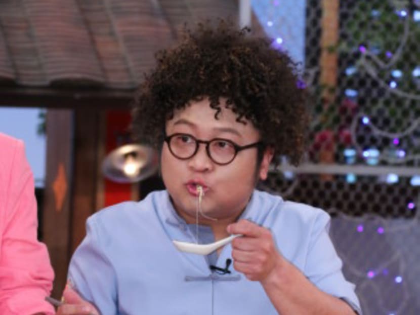 Lin Yu-Chih and Amber An show cooking skills in the press conference of "Master Chef's scientific kung fu"