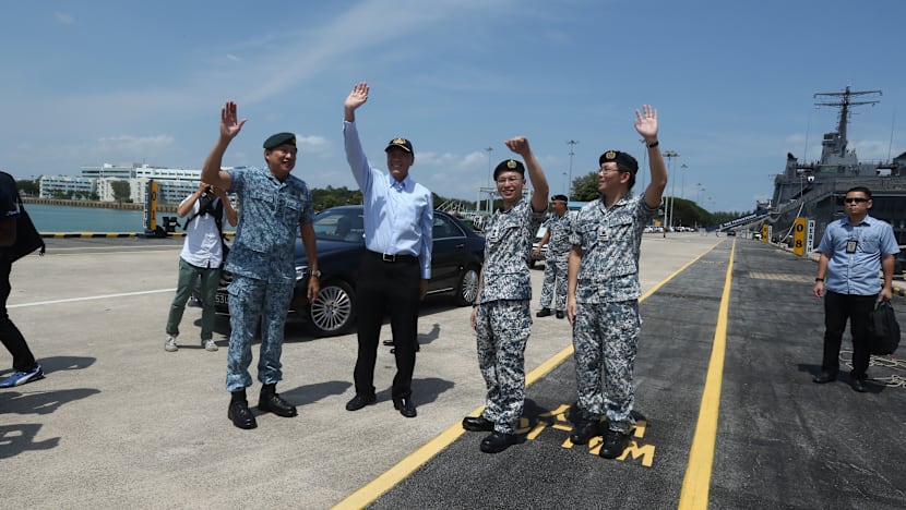 MV Swift Rescue returns to Singapore after finding QZ8501 fuselage