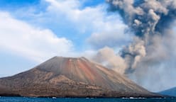 5 jurnalis hilang saat meliput letusan Anak Krakatau