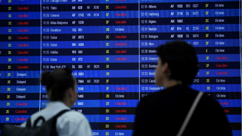 Pengawal trafik udara di Perancis mogok; lebih 1,000 penerbangan dibatalkan