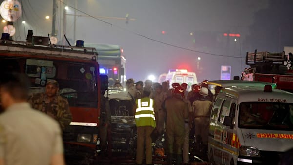 புதுடில்லியில் பெரும் வெடிப்பு- 8 பேர் பலி; மும்பை, கொல்கத்தாவில் உயர் விழிப்புநிலை