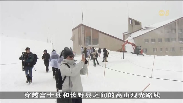 日本立山黑部大雪墙重开 吸引大批游客前去观光