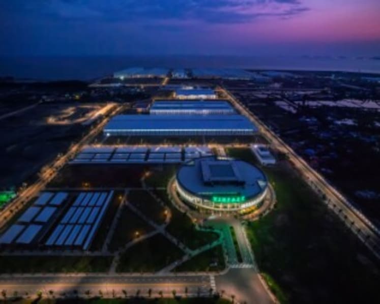Vingroup Builds Vietnam’s Future by Pursuing the Hard Path