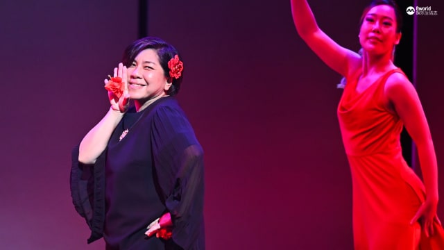 LOVE 972音乐舞台剧《29争精彩》　陈碧玉唱跳“Flower”最反差