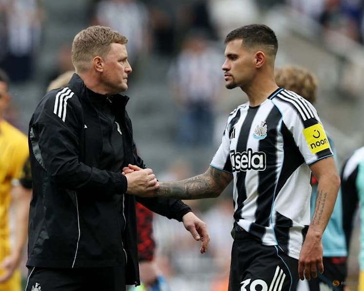 Newcastle boss Howe uncertain about Guimaraes' future