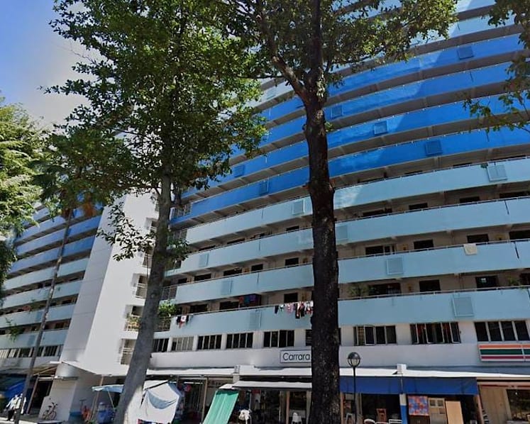 Man arrested after allegedly attacking 4 people with knife in Bukit Merah flat
