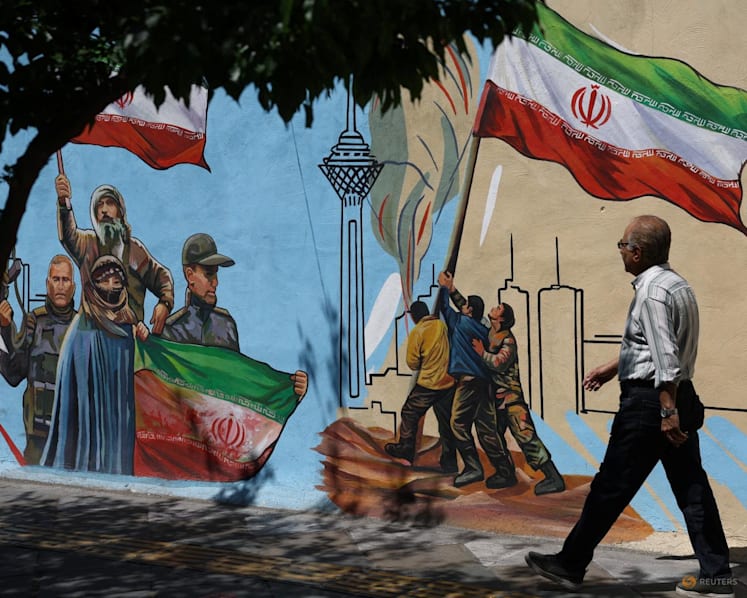 US-Iran stalemate lifts oil prices as Hormuz closure persists