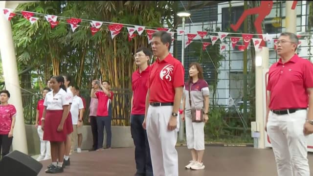 为鼓励年长居民运动 波那维斯达区健步走欢庆国庆