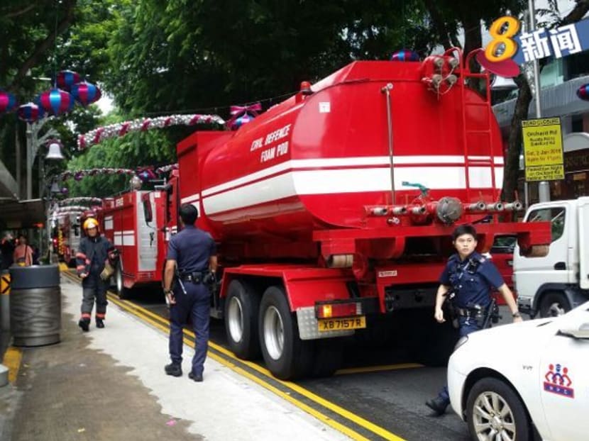 Fire breaks out at Lucky Plaza