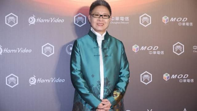 【金曲36】受访时“一问三不知”，评审团主席丁晓雯让全场傻眼！