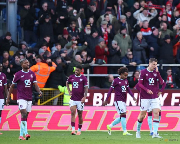 Parker proud in defeat after Burnley's fightback ends in 4-3 loss to Brentford