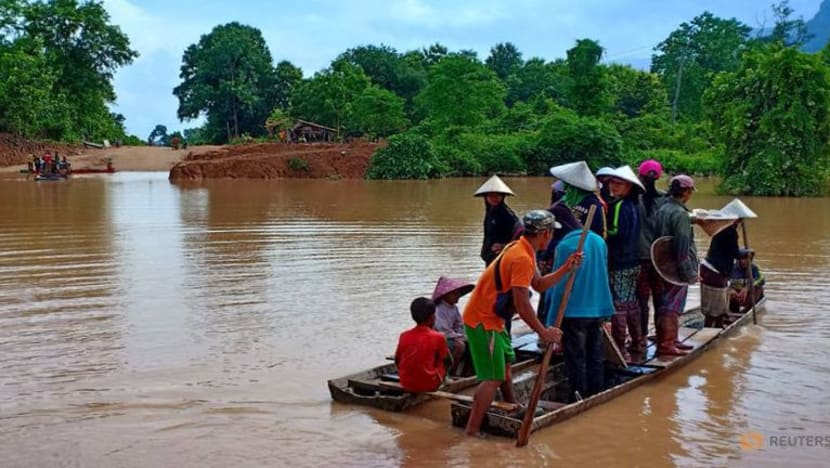 Empangan runtuh di Laos: Pasukan penyelamat bertungkus lumus cari mangsa Empangan runtuh di Laos: Pasukan penyelamat bertungkus lumus cari mangsa
