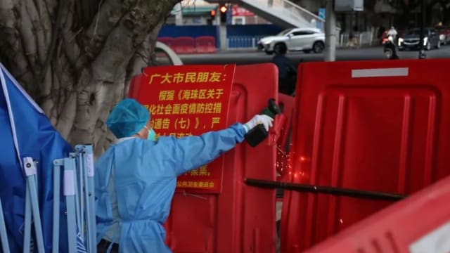 中国疫情迅速扩散 有医院号召轻症医护继续工作
