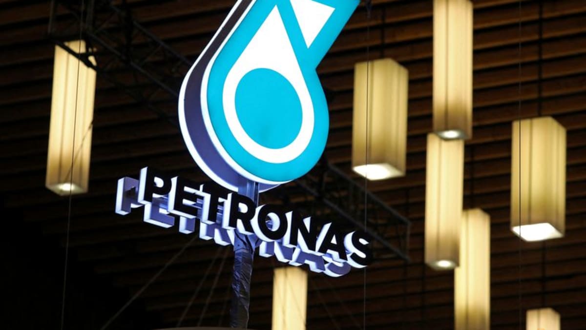 Staatsolie, Petronas sign production-sharing contract for deepwater block in Suriname