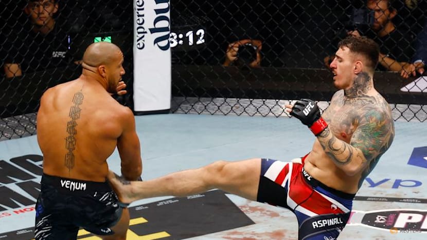 Aspinall diagnosed with rare eye condition after Gane poke