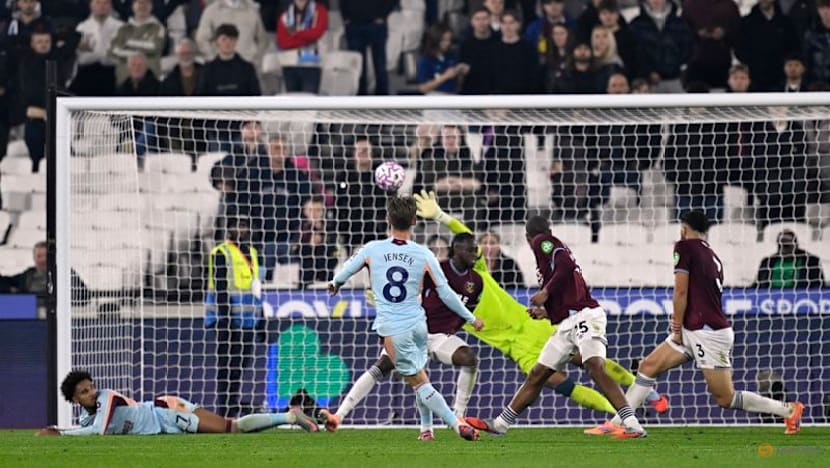 Brentford cruise to victory at hapless West Ham