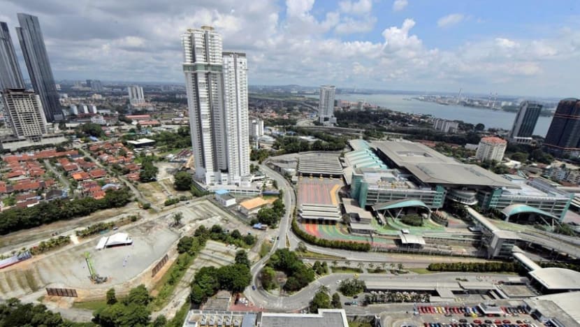 RM60 juta diluluskan baiki jalan Johor hasil turun padang, kata Menteri Besar Johor RM60 juta diluluskan baiki jalan Johor hasil turun padang, kata Menteri Besar Johor