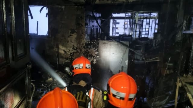 马西岭组屋火患三人送院 疑电动脚踏车电池起火