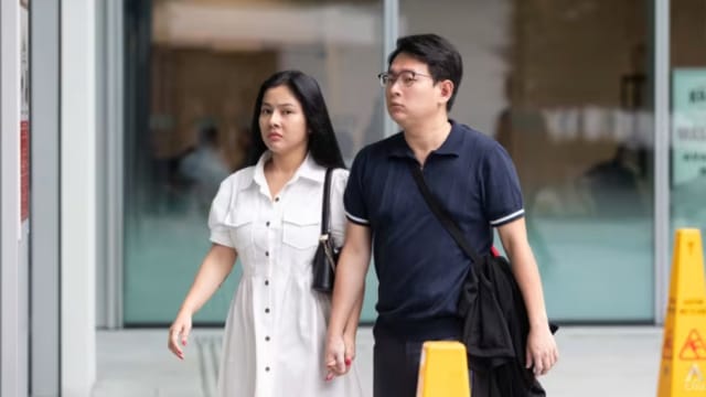 女子组屋底层直播猥亵行为 丈夫助把风 双双被判监