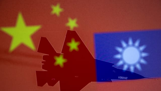 台湾国防部：今早28架次中国大陆军机 飞越台湾空防区