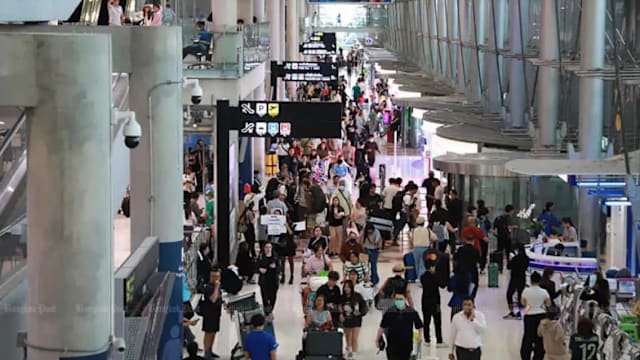 泰国考虑调高外国游客入境费 或高于300泰铢