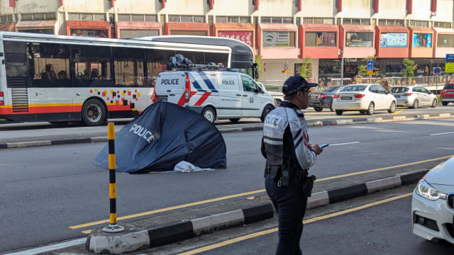 荷兰道发生致命车祸 一人当场宣告不治