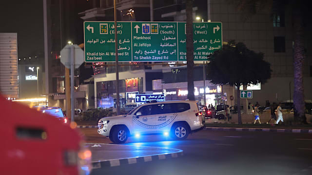 美国驻迪拜领事馆遭无人机攻击起火