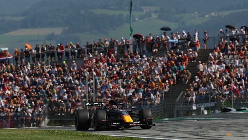 Russell takes pole for Austrian GP as Verstappen crashes
