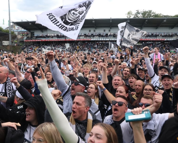 Tiny Elversberg reach Bundesliga for first time
