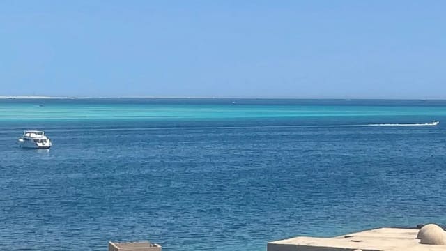 埃及古尔代盖旅游潜水艇沉没 至少六名游客遇难