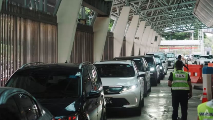 Trafik dijangka sesak di pusat pemeriksaan Woodlands, Tuas semasa cuti sekolah Jun, Aidiladha