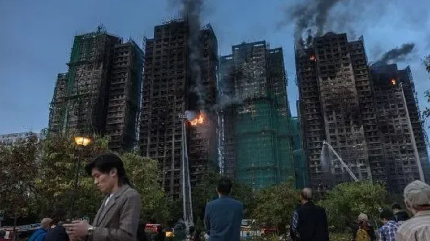 香港宏福苑大楼居民即日起获准分批返回住家收拾